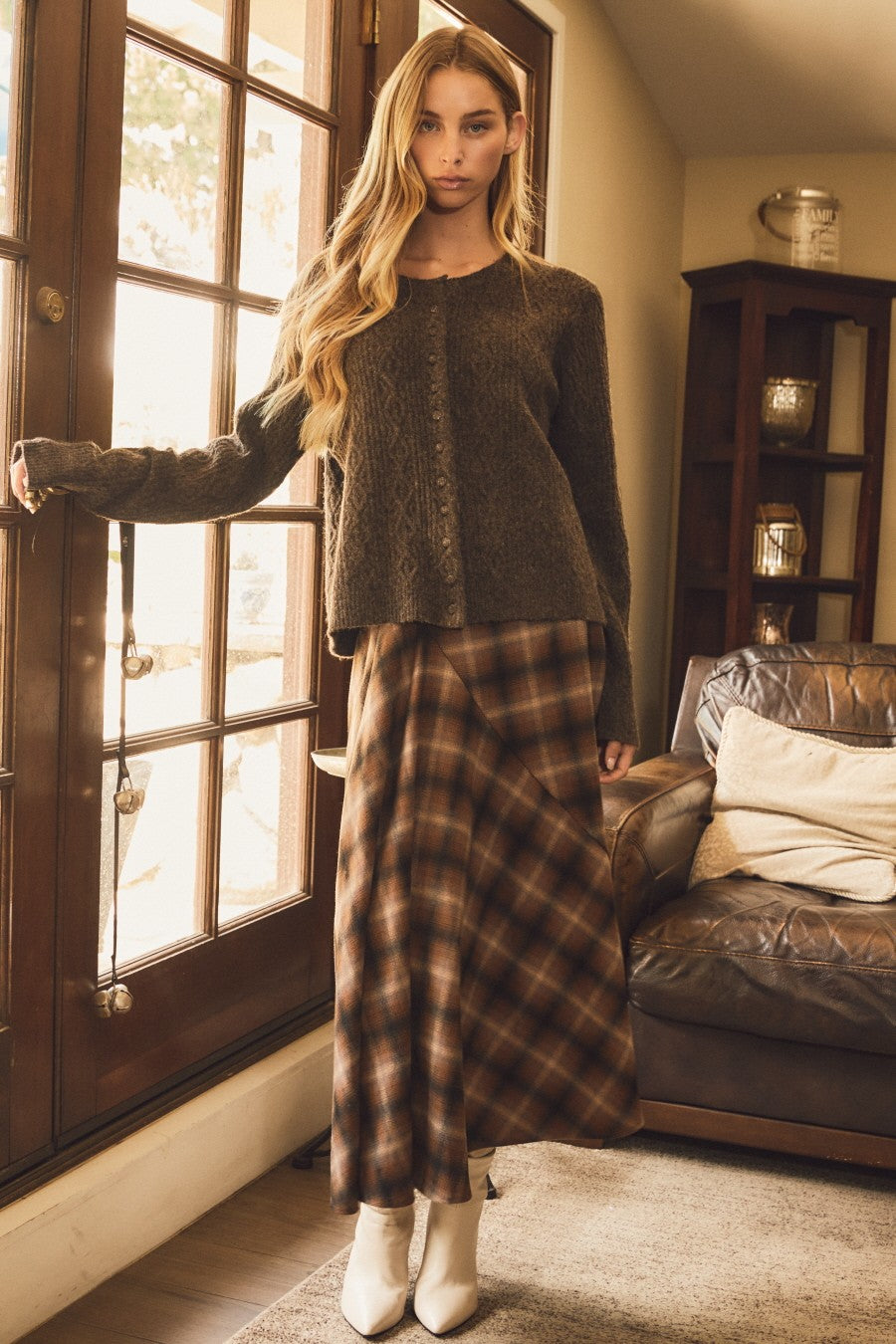 Cable Knit Cropped Sweater