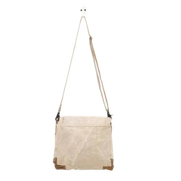 Factual Messenger Myra Bag