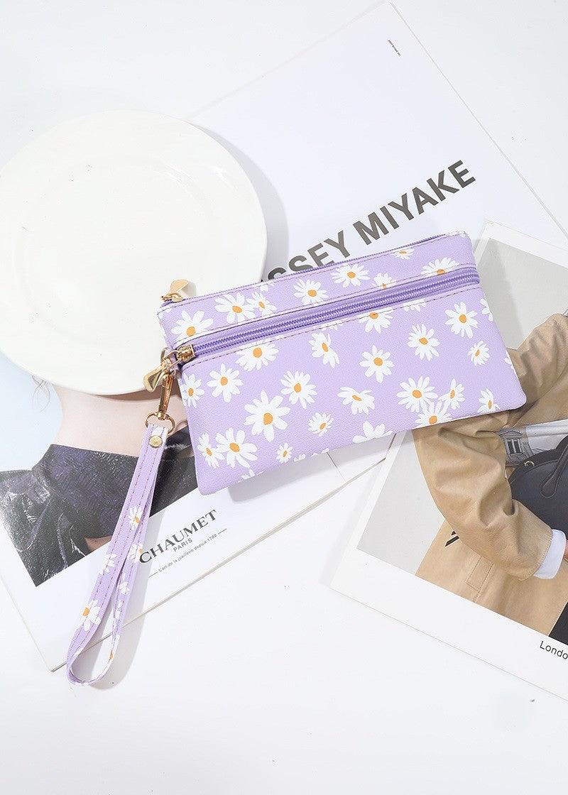 Daisy Wristlet Bag