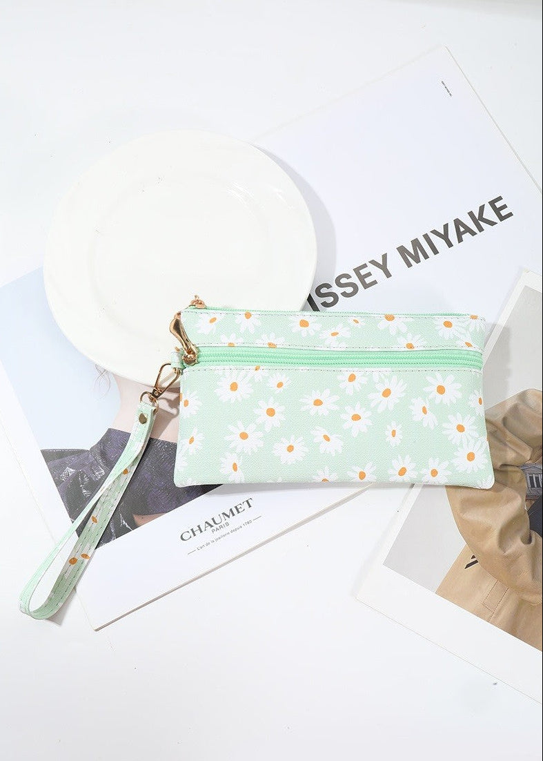 Daisy Wristlet Bag