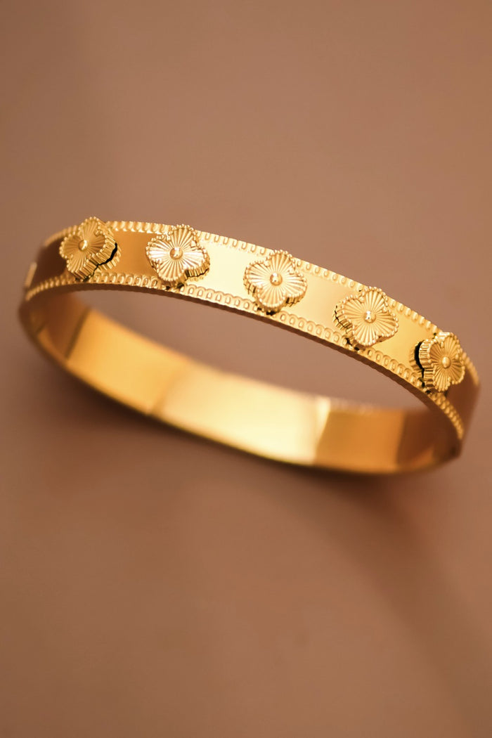 Tarnish Free Chunky Flower Bangle