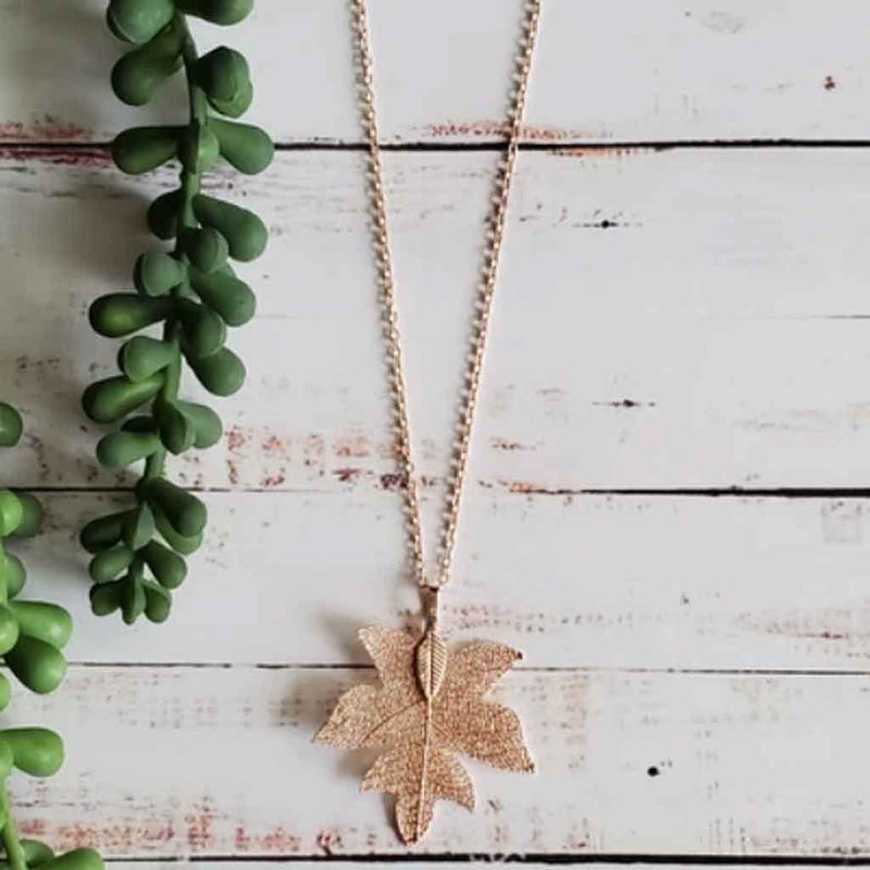 Petite Leaf Pendant Necklace | LAST ONE!